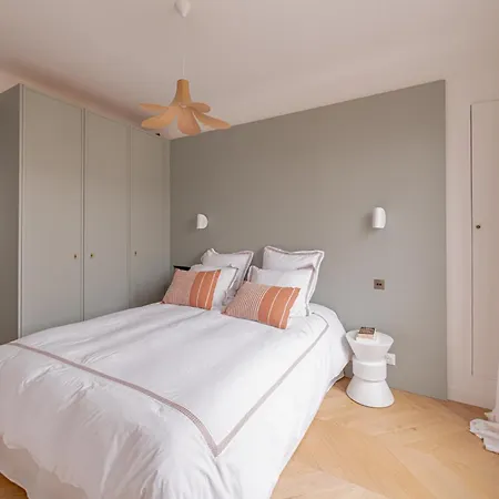 A Stunning 2-bed Haussmannian Flat - Balcony & Ac *