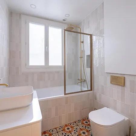 Lejlighed A Stunning 2-bed Haussmannian Flat - Balcony & Ac Paris